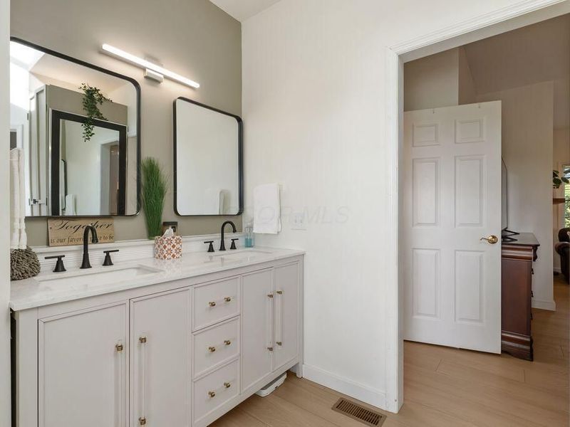 8425 Heather Lake Drive NW, Canal Winchester, OH 43110 Photo 35