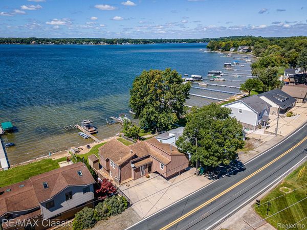 425 E Shore Drive, Northfield Township, Mi 48189