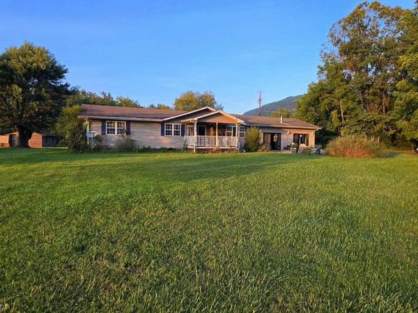 4507 Leaning Pine Road, Big Stone Gap, VA 24219