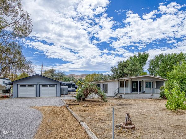 1395 Farm District Road, Fernley, NV 89408