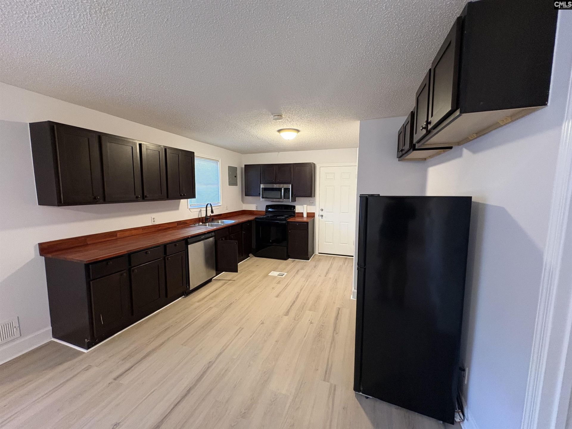 101 Solomon Street  Photo 5