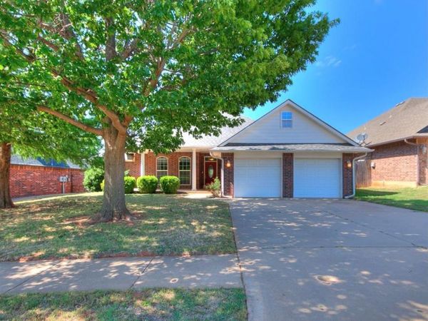309 E Richmond Terrace, Mustang, OK 73064