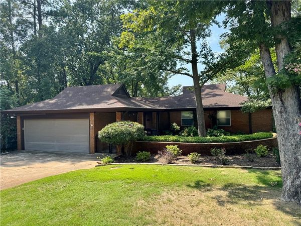 128 Lakeview Circle , Russellville, AR 72802