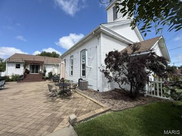 211 2nd Street , Jonesburg, MO 63351