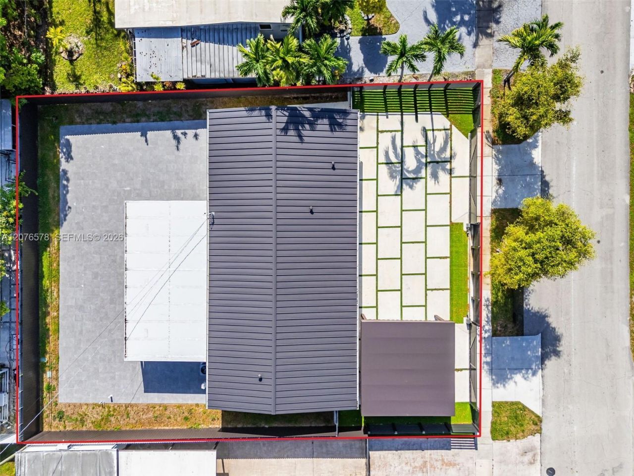 1270 W 64th Ter, Hialeah, FL 33012 Photo