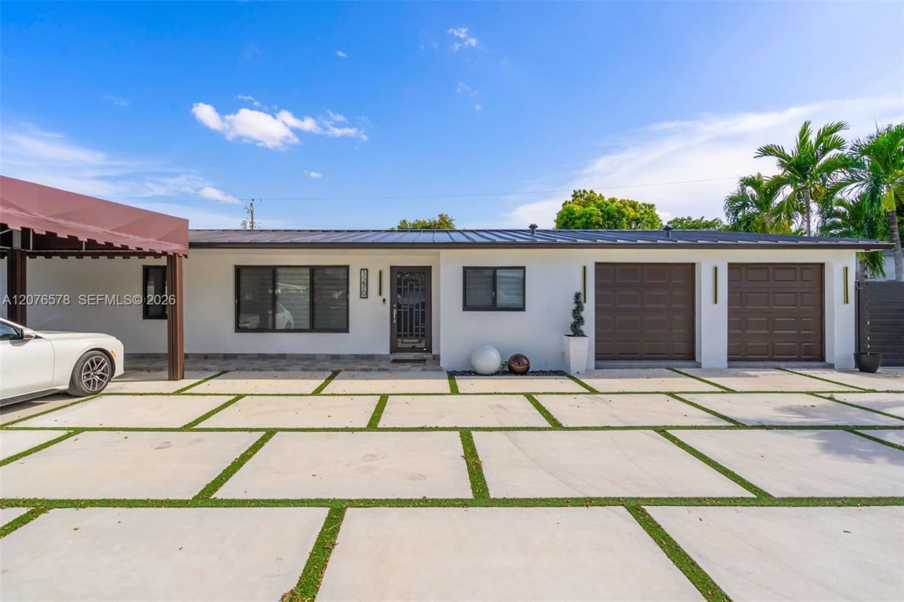 1270 W 64th Ter, Hialeah, FL 33012 Photo