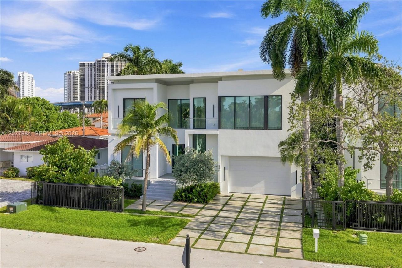 301 190th St , Sunny Isles Beach, FL 33160 Photo