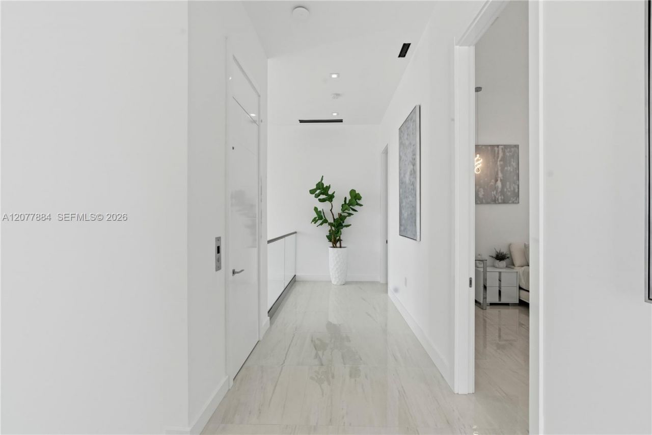 301 190th St , Sunny Isles Beach, FL 33160 Photo