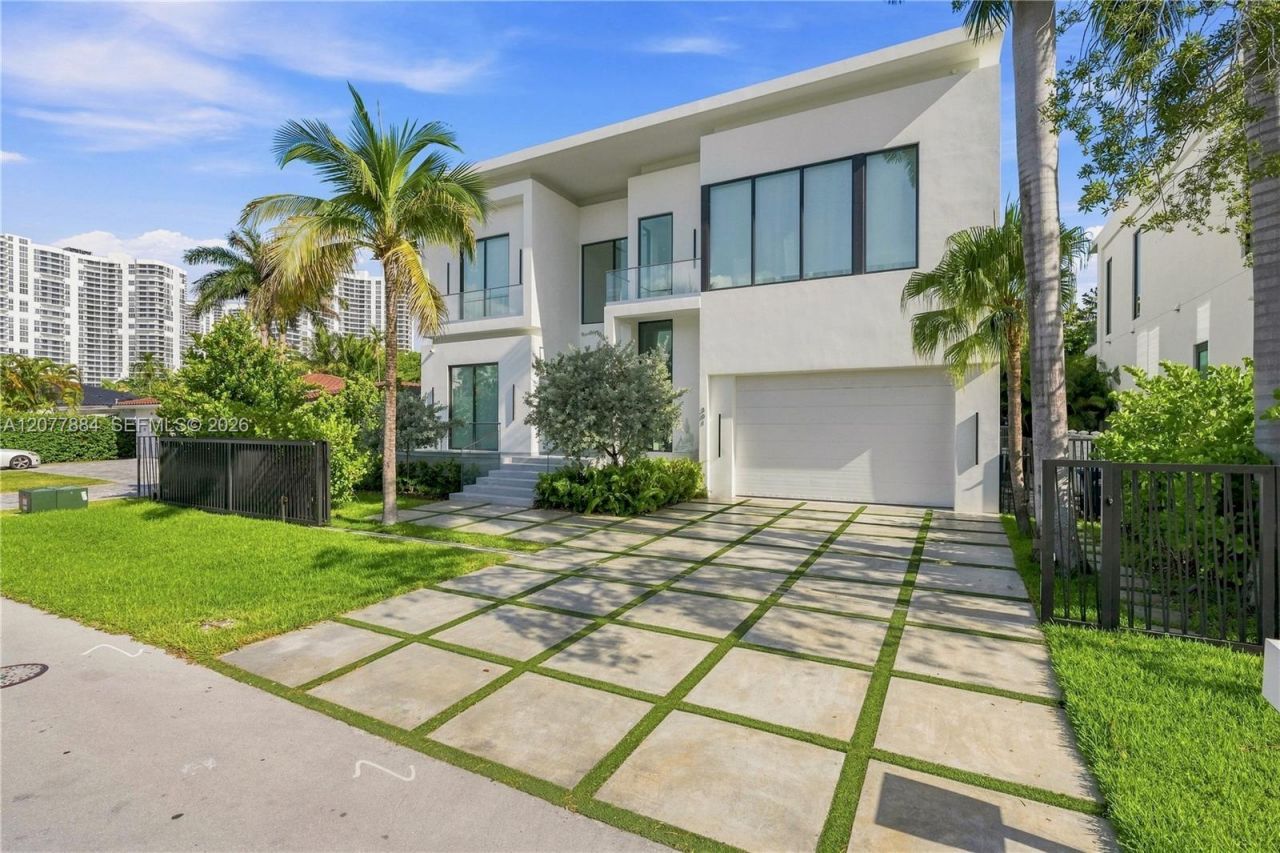 301 190th St , Sunny Isles Beach, FL 33160 Photo