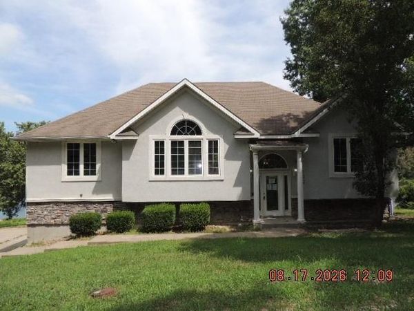 31946 Timberlake Drive, Excelsior Springs, MO 64024