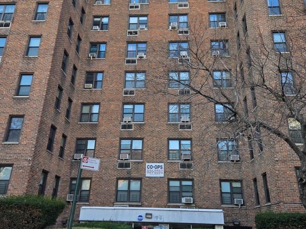 2835 Webb Avenue, Unit 8B, Bronx, NY 10468