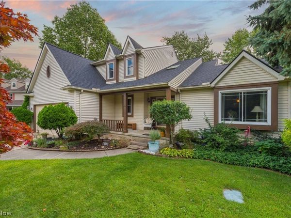 817 Quail Hollow Circle , Avon Lake, OH 44012
