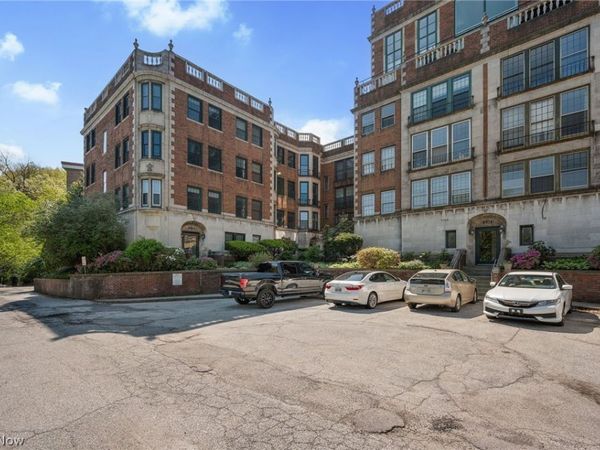 11430 Cedar Glen Parkway, Unit B5, Cleveland, OH 44106