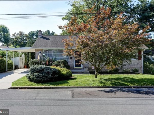 1915 LINCOLN STREET, CAMP HILL, PA 17011