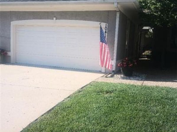 10414 Garnett Street, Overland Park, KS 66214