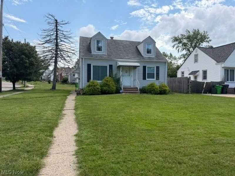 310 Grand Boulevard, Bedford, OH 44146 Photo 2