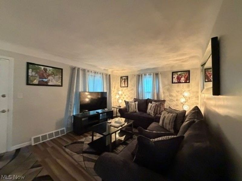 310 Grand Boulevard, Bedford, OH 44146 Photo 32