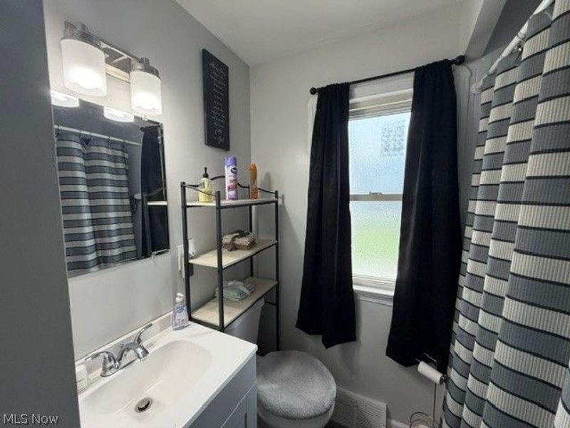 310 Grand Boulevard, Bedford, OH 44146 Photo 40