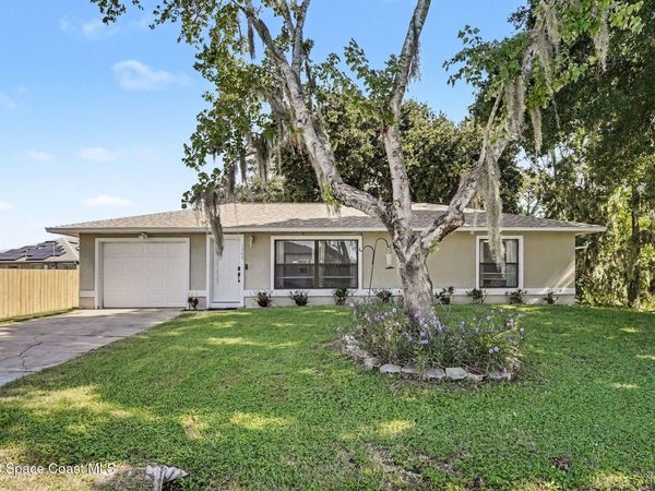 1309 Sagbloom Street SE , Palm Bay, FL 32909