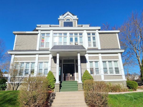 212 Oak Street, Unit Apt 7, Manistee, MI 49660