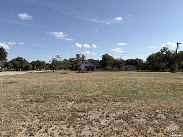 604 S 7TH ST, Kenedy, TX 78119