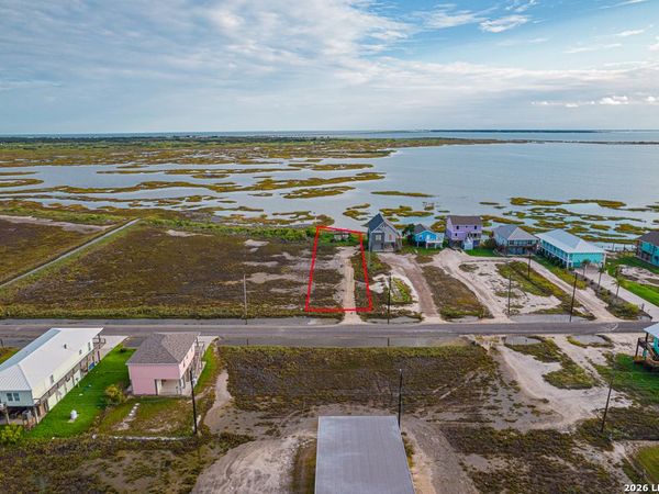 82 NEWCOMB BEND LOOP, Rockport, TX 78382