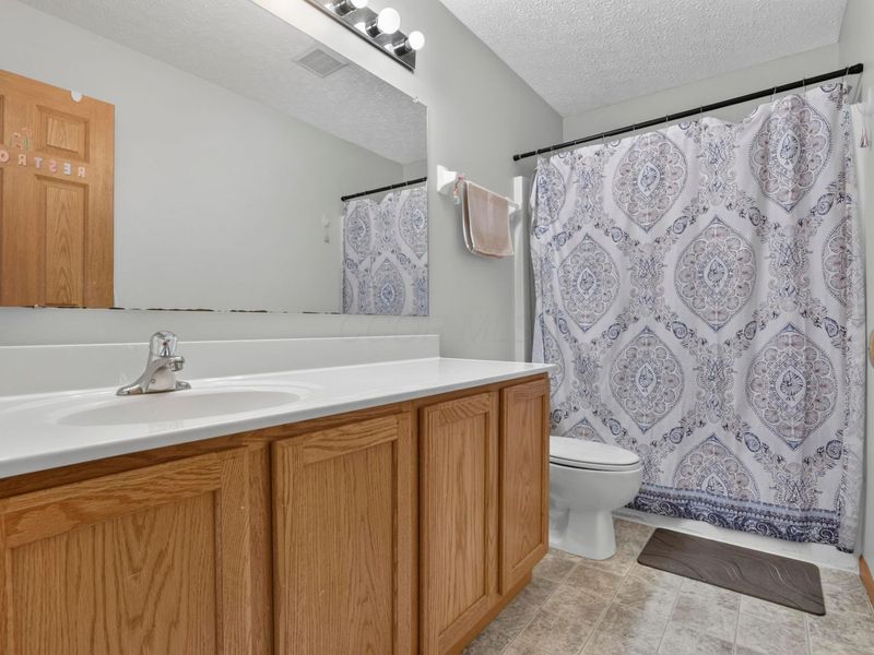 6863 Spring Bloom Drive, Canal Winchester, OH 43110 Photo 23