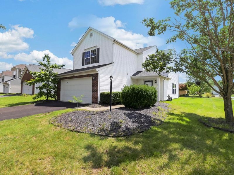 6863 Spring Bloom Drive, Canal Winchester, OH 43110 Photo 4