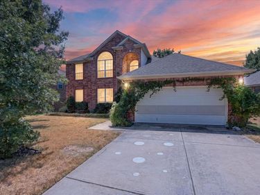 8646 Granville Drive , Dallas, TX 75249