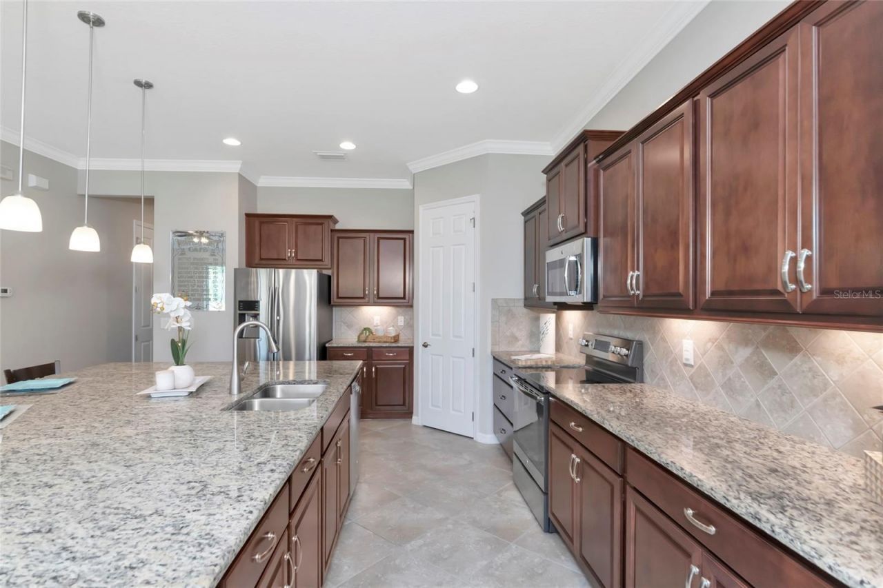 16607 2nd Avenue E, Bradenton, FL 34212 Photo