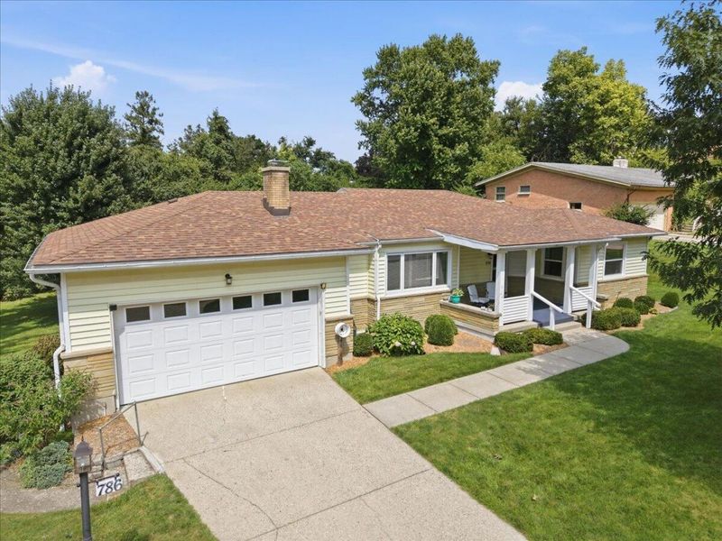 786 Westchester Park Drive, Springfield, OH 45504 Photo 2