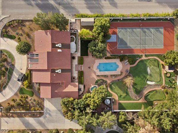 8180 W Red Coach Avenue , Las Vegas, NV 89129