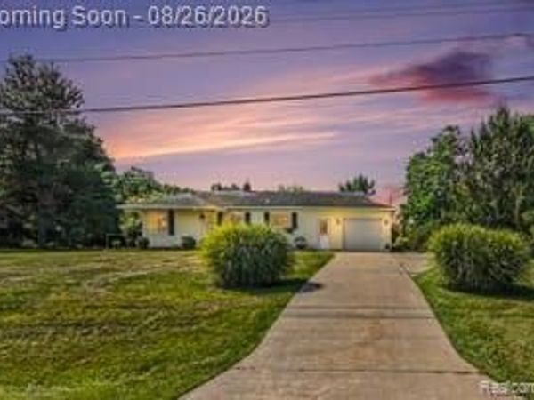 7595 Ledgewood Drive, Tyrone Township, Mi 48430