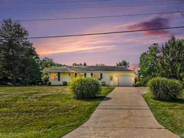 7595 Ledgewood Drive, Tyrone Township, Mi 48430