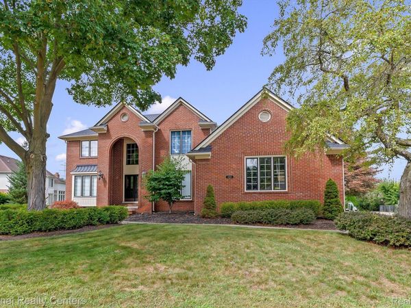 54239 Talon Court, Shelby Township, Mi 48315