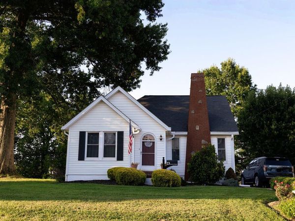 23 Charlotte Heights, Williamstown, KY 41097