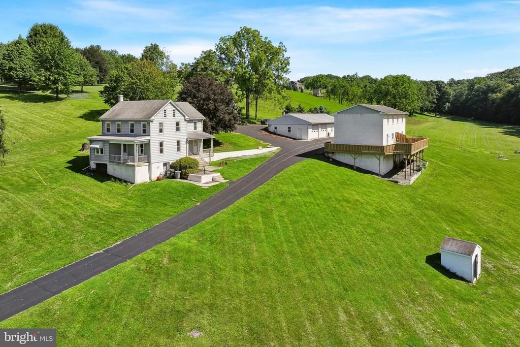 1010 N IRONSTONE DRIVE, BOYERTOWN, PA 19512