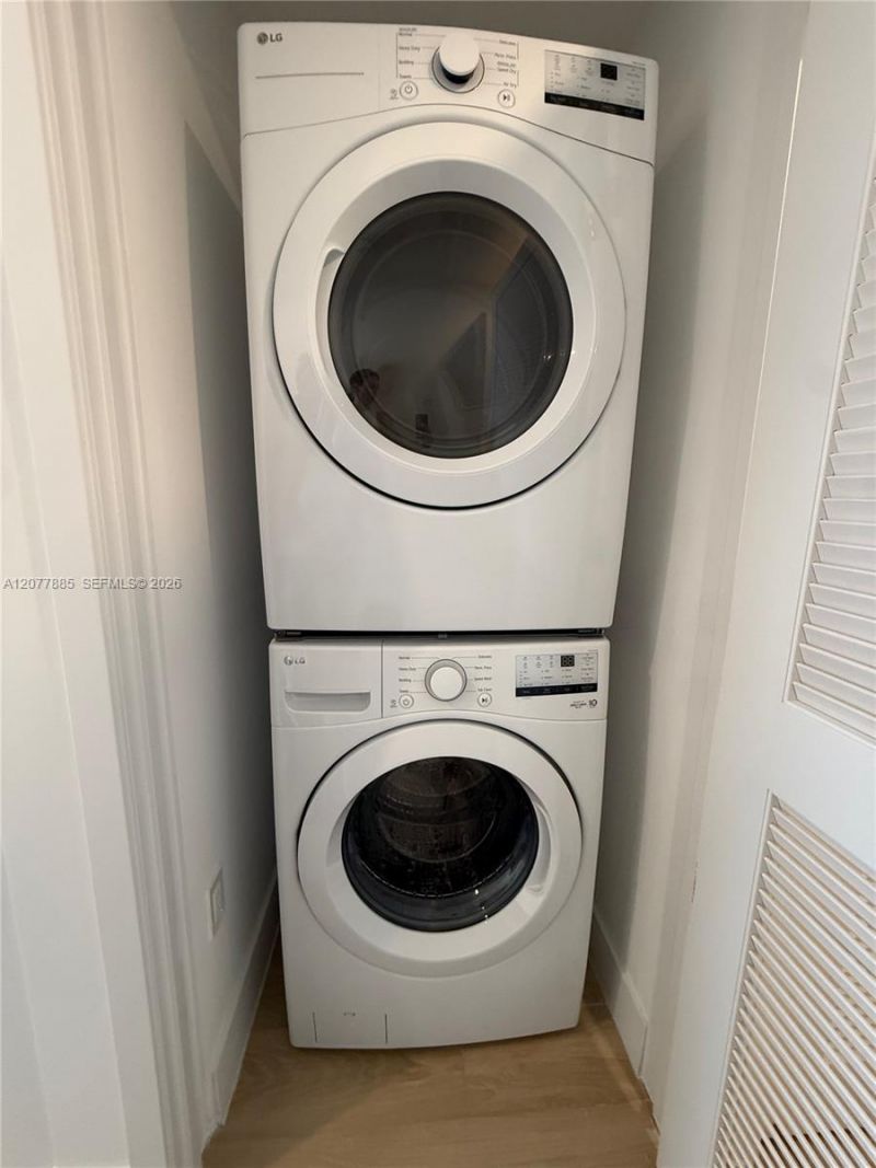 90 NE 32 , Unit 412, Miami, FL 33137 Photo