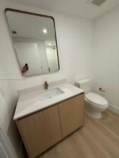 90 NE 32 , Unit 412, Miami, FL 33137 Photo