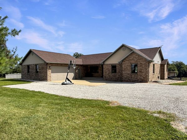 3224 County Road 2700 E , Penfield, IL 61862