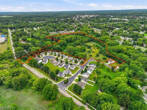 Lighthouse Pointe Drive , Painesville, OH 44077