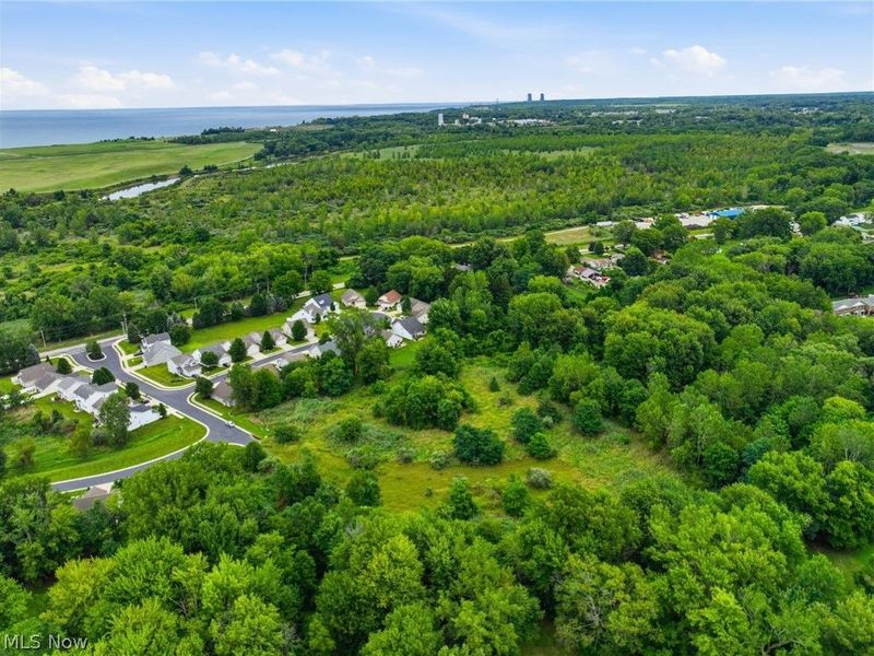 Lighthouse Pointe Drive, Painesville, OH 44077 Photo 8