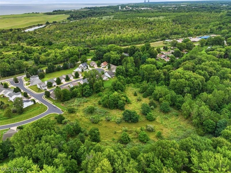 Lighthouse Pointe Drive, Painesville, OH 44077 Photo 9