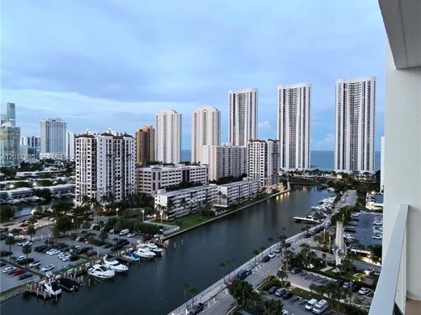 500 Bayview Dr, Unit 1723, Sunny Isles Beach, FL 33160