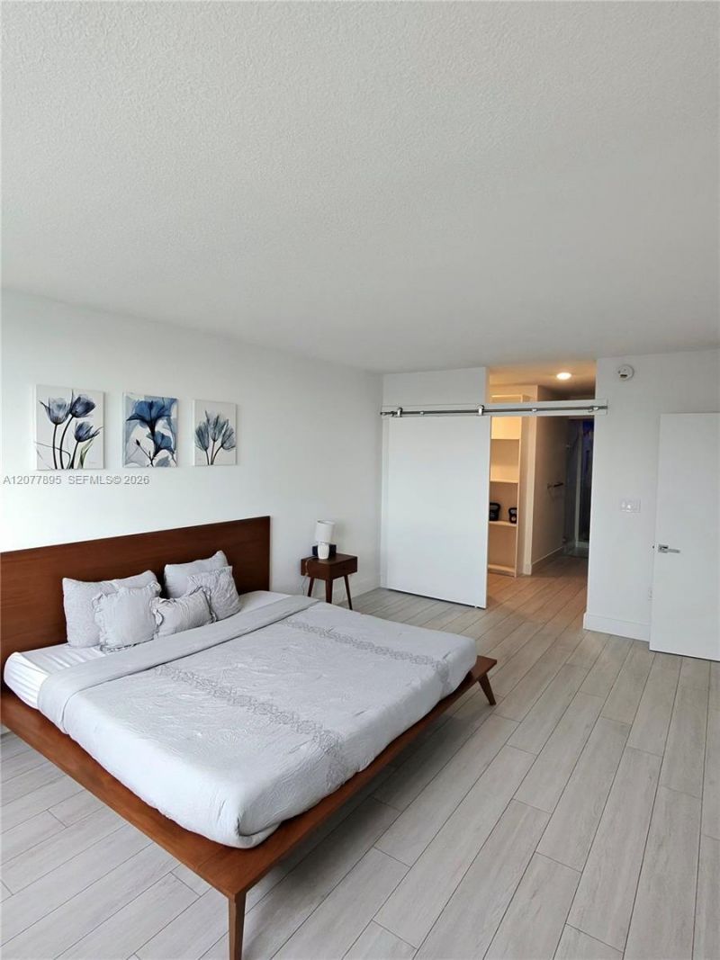 500 Bayview Dr, Unit 1723, Sunny Isles Beach, FL 33160 Photo
