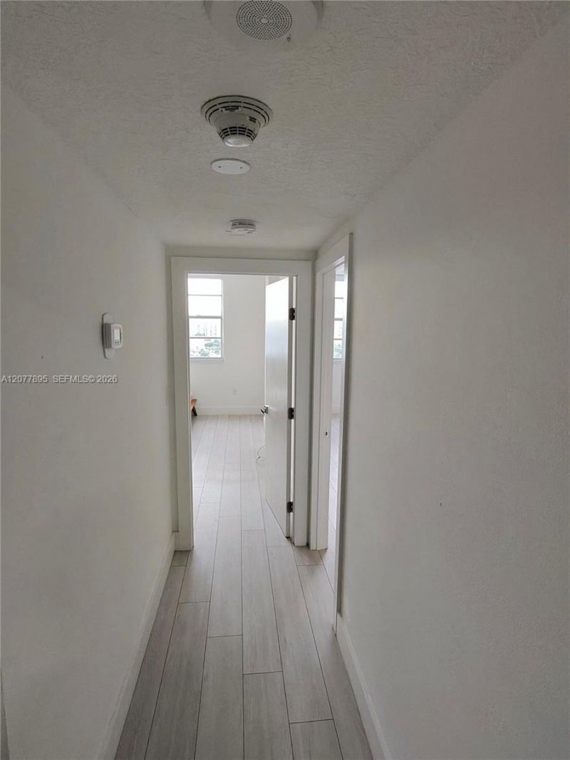 500 Bayview Dr, Unit 1723, Sunny Isles Beach, FL 33160 Photo