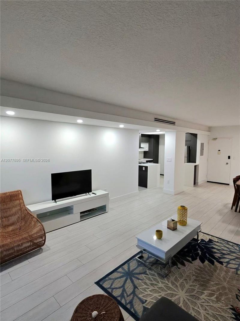 500 Bayview Dr, Unit 1723, Sunny Isles Beach, FL 33160 Photo