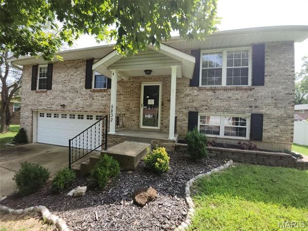 5832 Blackberry Drive, Imperial, MO 63052