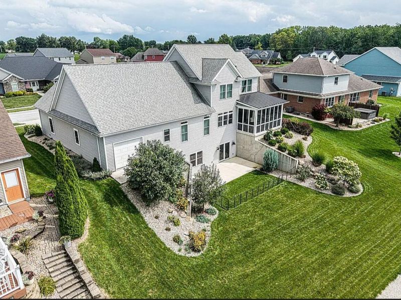 354 Miami Erie Circle, Saint Marys, OH 45885 Photo 2