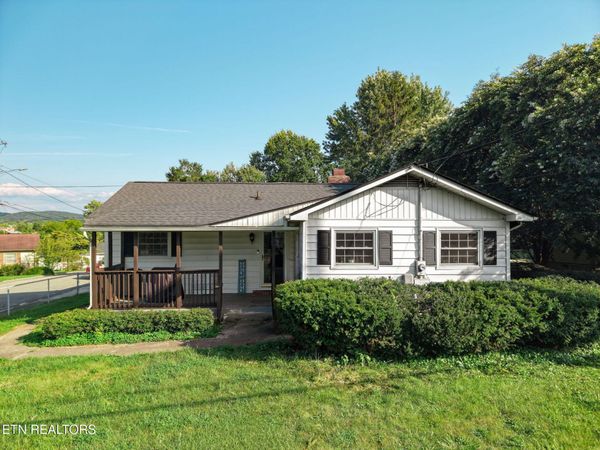 100 Pallas Rd, Oak Ridge, TN 37830